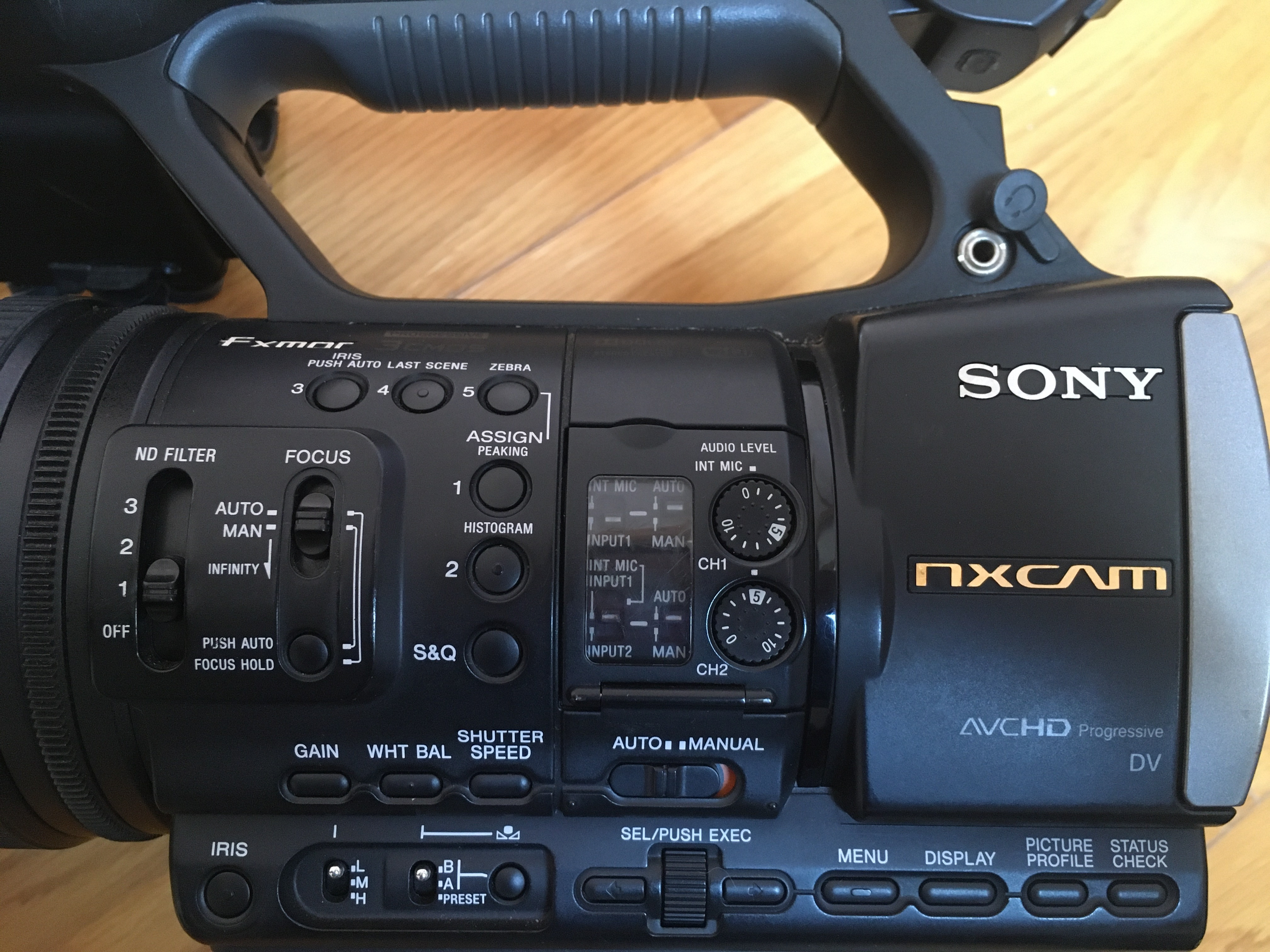 Annonce occasions - Vends caméra Sony NX5 - Le Repaire - Le Repaire